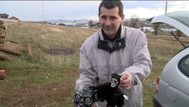 Cine este bărbatul care se luptă de ani de zile să scoată Halloween-ul din şcoli şi de ce face asta
