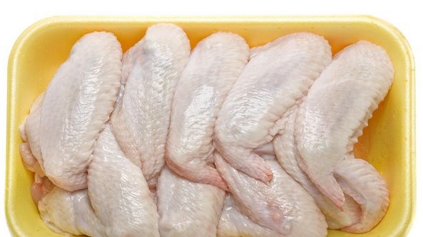 Cum ştii dacă este proaspătă carnea de pui din supermarket