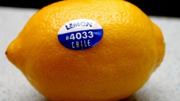 Învaţă să citeşti etichetele lipite pe fructe: Mare atenţie la cele care au acest cod!