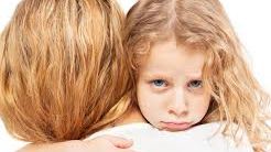 Avertismentul unui medic pediatru: Oprește-ți copilul când îl vezi că face asta!