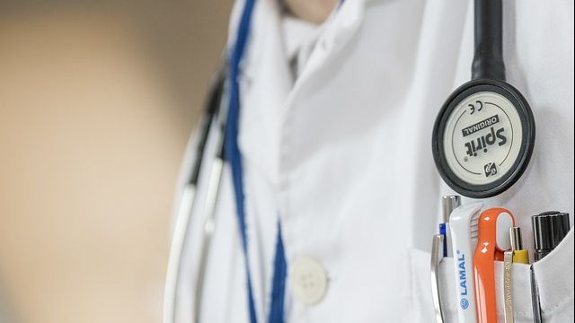 Avertismentul făcut de specialiști: NU consuma coaja acestor fructe! 