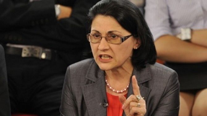 Ce crede Ecaterina Andronescu despre „tovarășii” prezenți la DNA pentru susținerea lui Liviu Dragnea