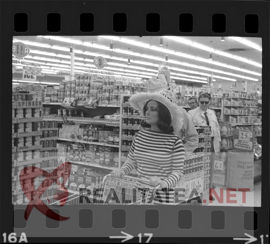  Imagini nemaivăzute cu Elizabeth Taylor, ASCUNSE timp de 48 ani, făcute publice acum