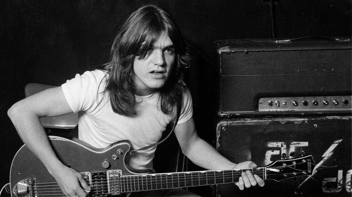 Doliu în muzica rock: A murit Malcolm Young, cofondatorul AC/DC