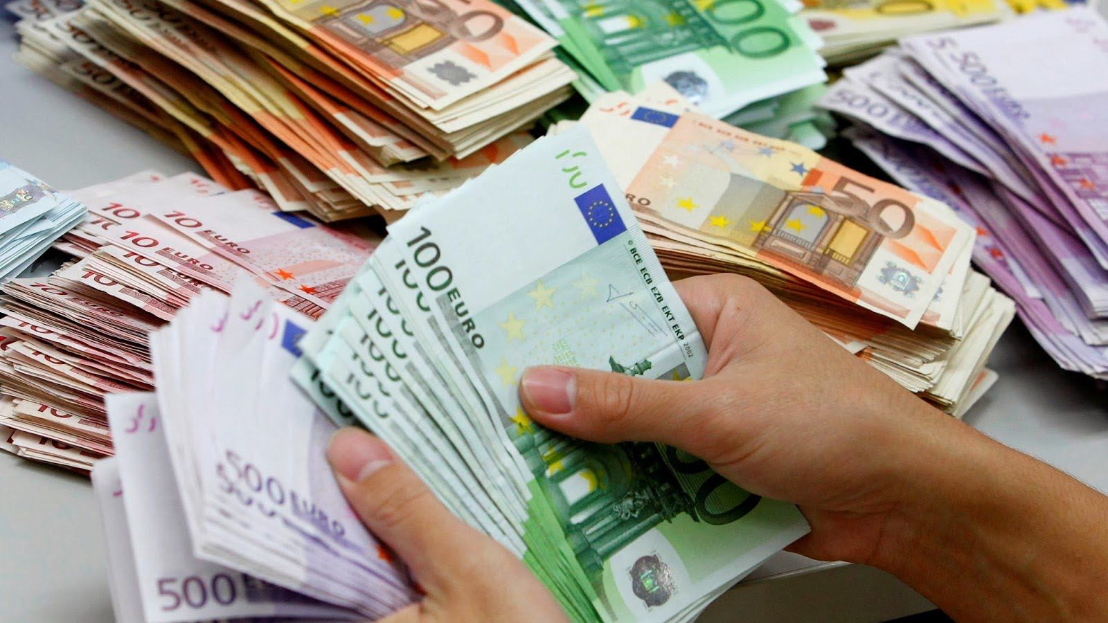 Cine sunt marii câştigători, după transferul contribuţiilor sociale