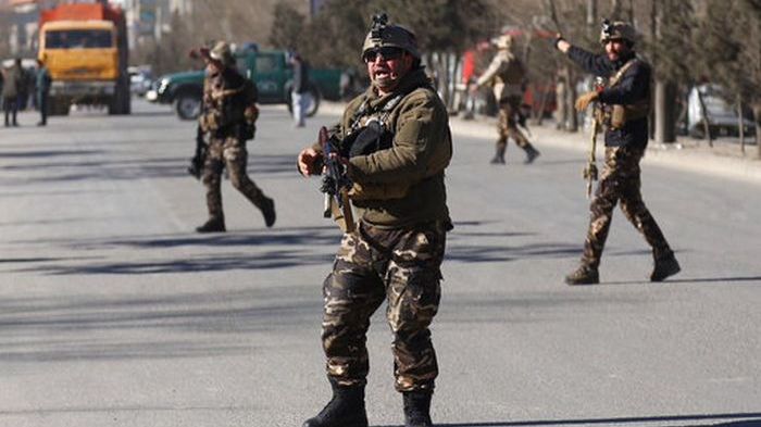 Atentat sinucigaş în Afganistan: Cel puţin 5 morţi şi 12 răniţi