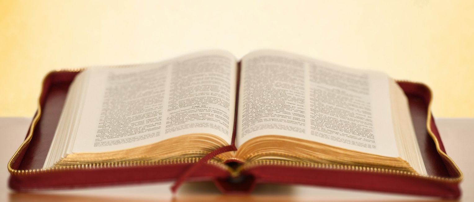 Opt versete recomandate de BISERICA ORTODOXĂ pentru Anul Nou