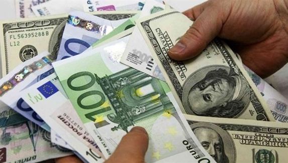 Leul începe bine noul an, în creştere faţă de euro: 4.6412 lei