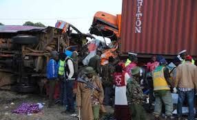 Kenya. 36 de morți, după coliziunea dintre un camion și un autocar