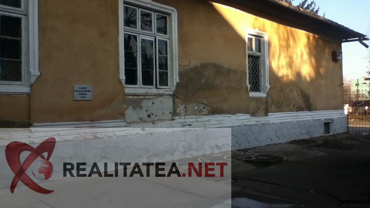 Cum arată zidul unde a fost împuşcat Nicolae Ceauşescu pe 25 decembrie 1989, la Târgovişte