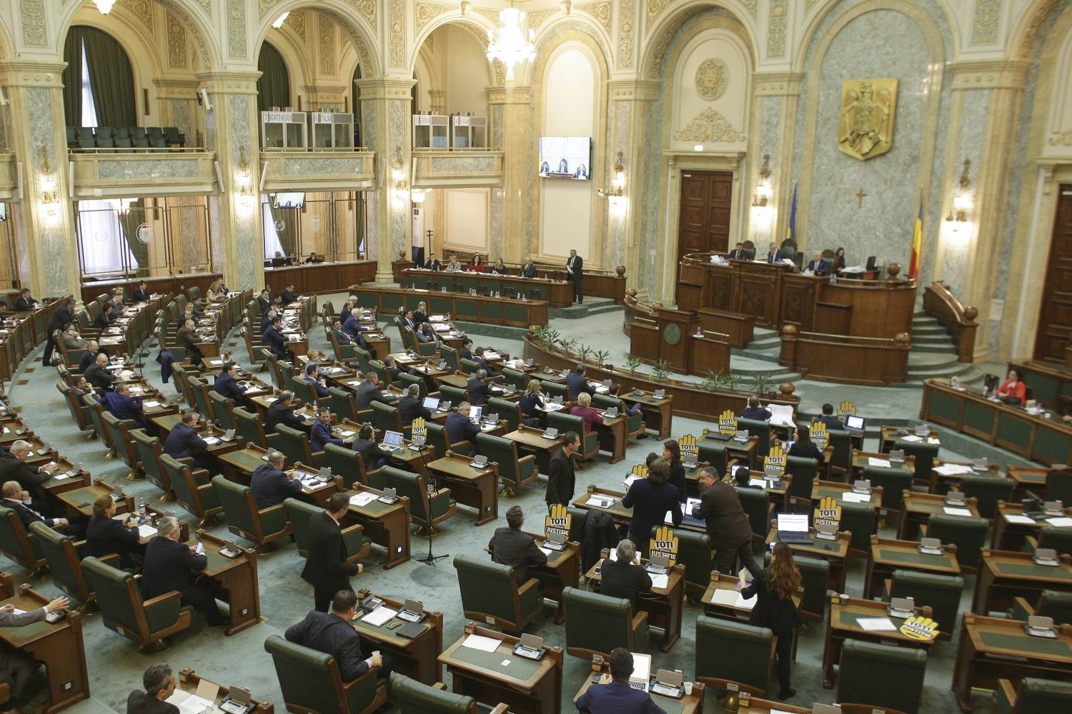 Codul Administrativ, depus ca proiect de lege la Senat