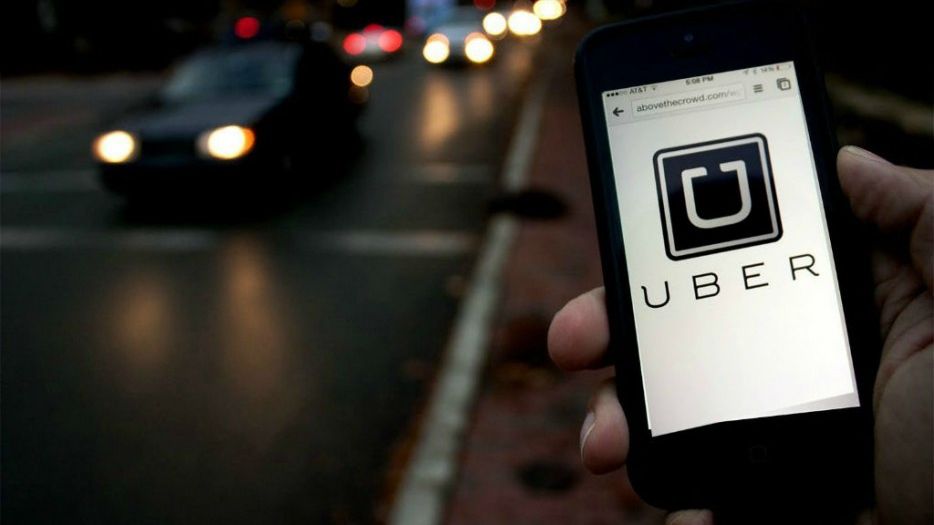 Uber, prima reacție după ce Primăria Capitalei a decis modificarea legii taximetriei