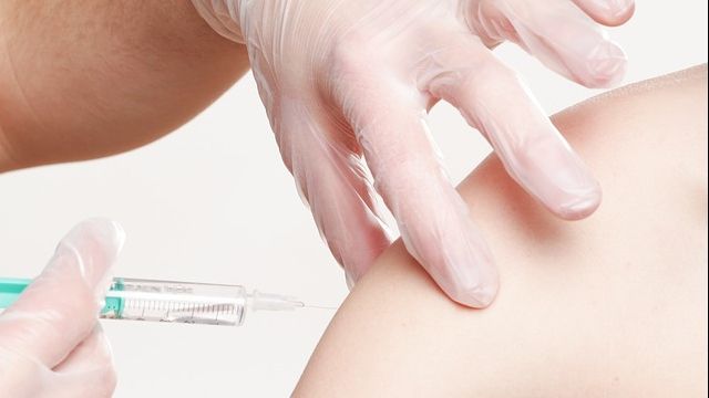 Alertă de gripă A H1N1 într-un spital din România. Cinci persoane sunt deja în stare gravă!