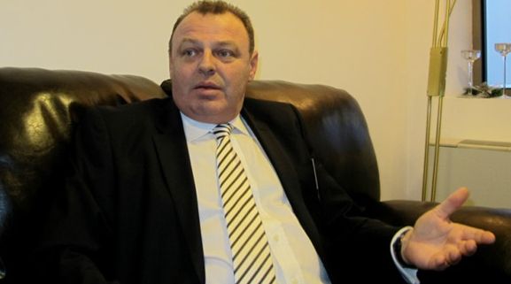 Șeful Companiei Aeroporturi București a demisionat, dar nu prea