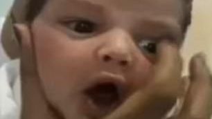 Mai multe asistente filmat în timp ce batjocoreau un copil. Imaginile sunt revoltătoare