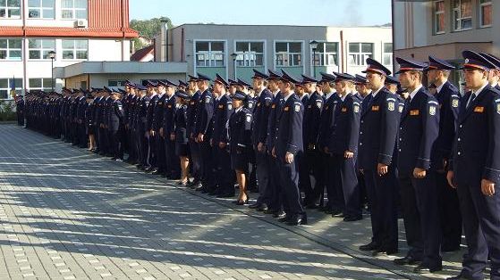 Admitere şcoli de poliţie 2018. MAI scoate la concurs 2.880 de locuri