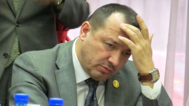"Deputatul mitralieră", la Poliţie. Vrea celulă de criză la MAI, după ce i s-a furat maşina