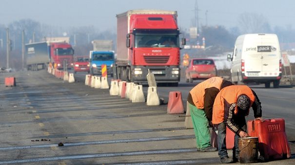 Angajați ai CNAIR puși la renovat apartamente! A fost deschisă o anchetă