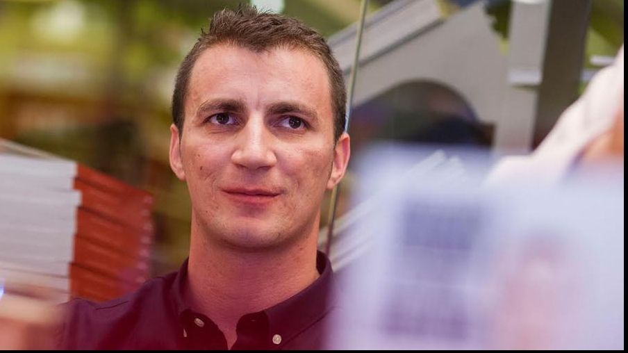 Cine este socrul polițistului Marian Godină? E la fel de celebru pe Facebook