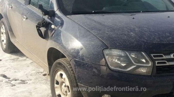 Polițiști de frontieră, bătuți și stropiți cu benzină de suspecți de contrabandă cu țigări