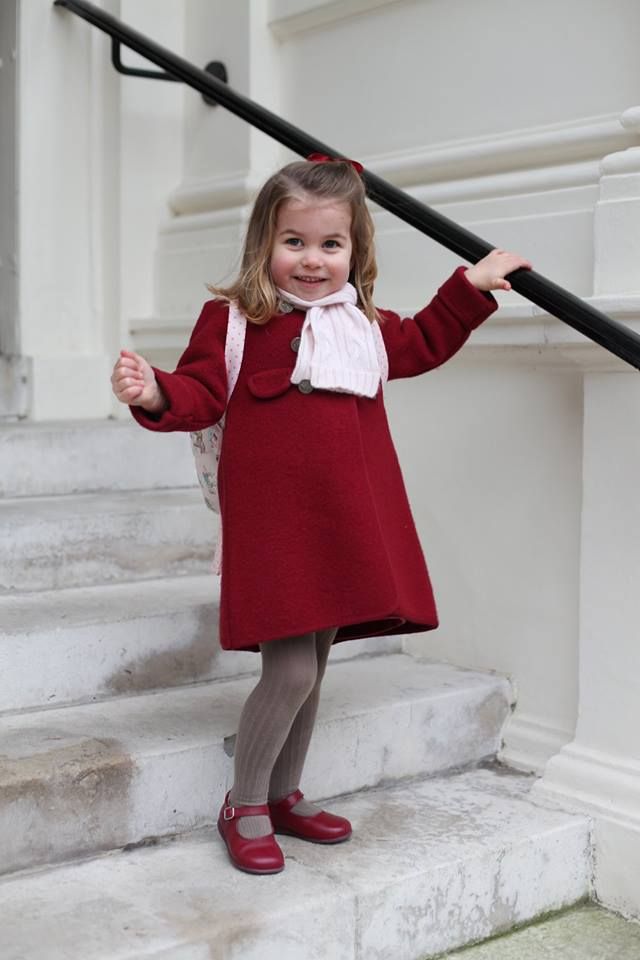 Primele imagini cu Prinţesa Charlotte la grădiniţă. Ce detaliu a fost observat de toată lumea 
