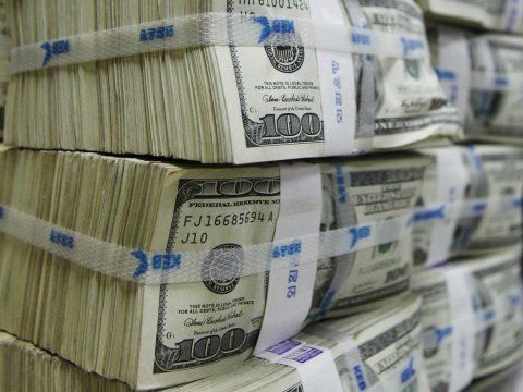 Străinii scot miliarde din România