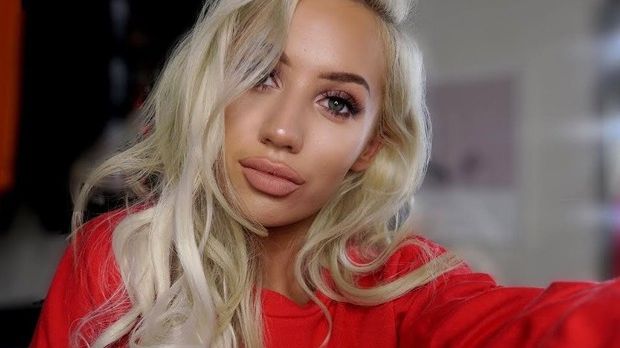 O nouă lovitură pentru vloggerița care a cerut să stea gratis într-un hotel