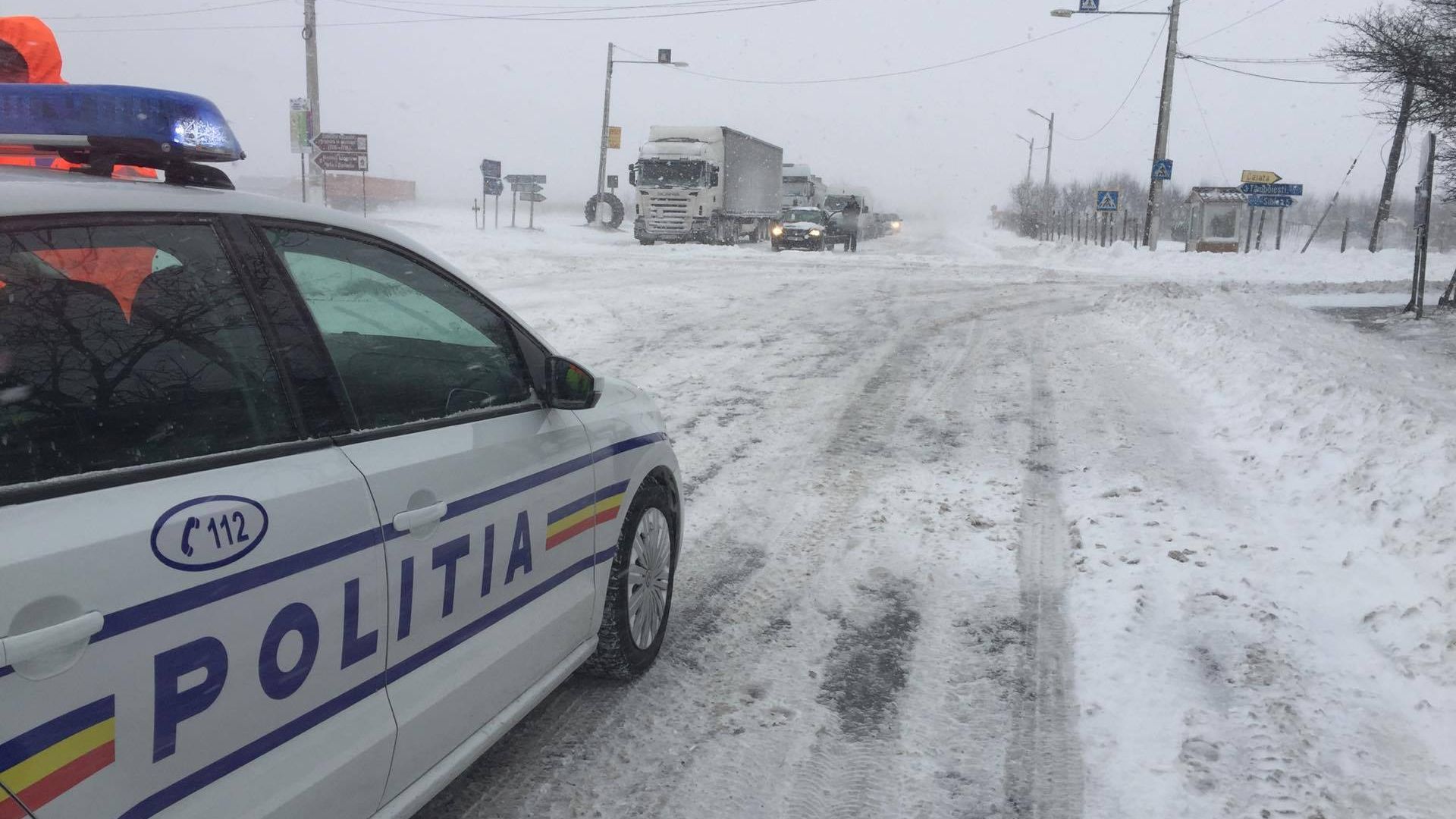 ALERTĂ METEO. Cod galben de vânt puternic şi zăpezi spulberate