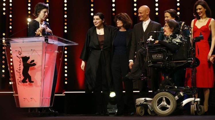 BERLINALĂ 2018.Marele premiu Ursul de Aur, acordat româncei Adina Pintilie, pentru "Nu mă atinge-mă"