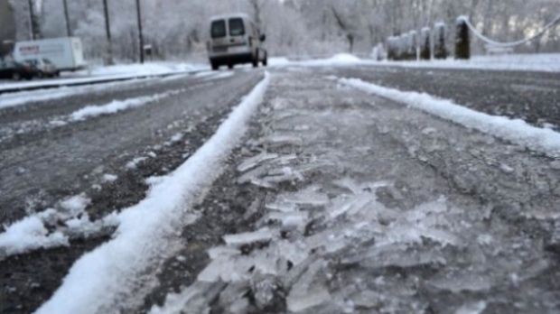 Avertizări de la meteo: Ploi, ceaţă şi polei