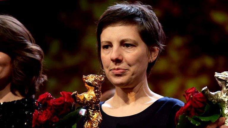 Klaus Iohannis a felicitat-o pe Adina Pintilie pentru Ursul de Aur obţinut la Berlinală