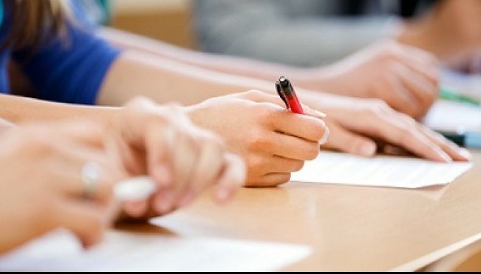 Competenţe lingvistice 2018. Bacalaureatul începe luni: regulament, subiecte, rezolvări şi rezultate