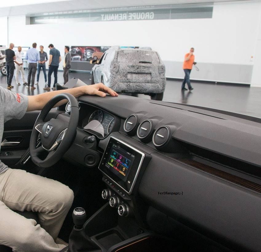 Dacia. Dacia 1308 Jumbo. Puţini ştiu că a existat. Maşina ce a stârnit hohote de râs