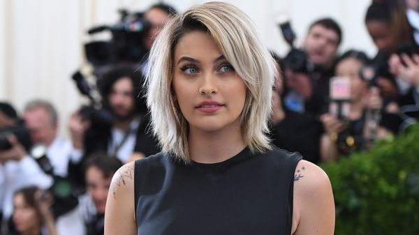 Fata lui Michael Jackson are alte orientări sexuale! Uite cu cine s-a cuplat 