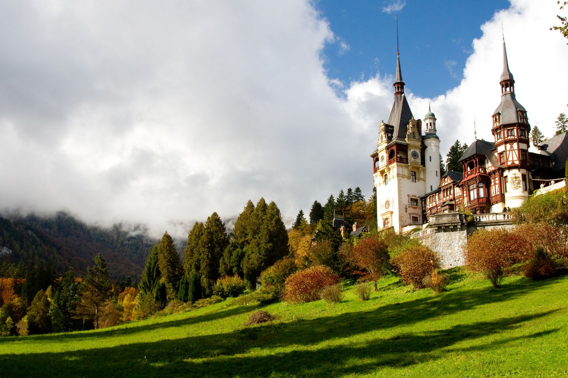 Un gigant al turismului german scoate România din catalog: drumuri proaste, hoteluri scumpe