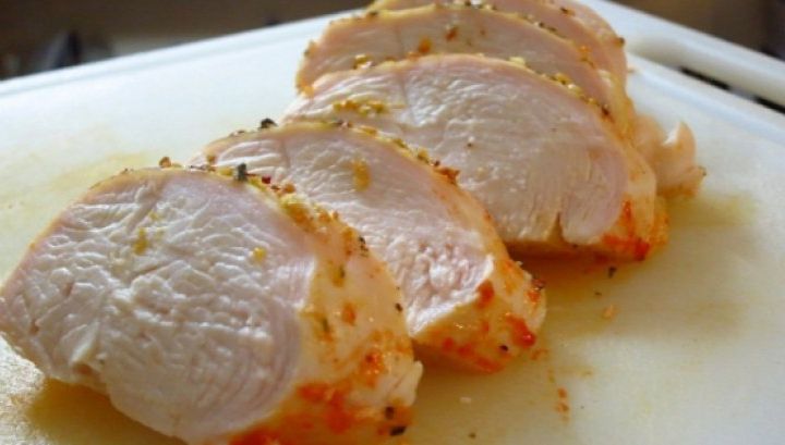 Cum prepari pieptul de pui încât să fie moale şi suculent