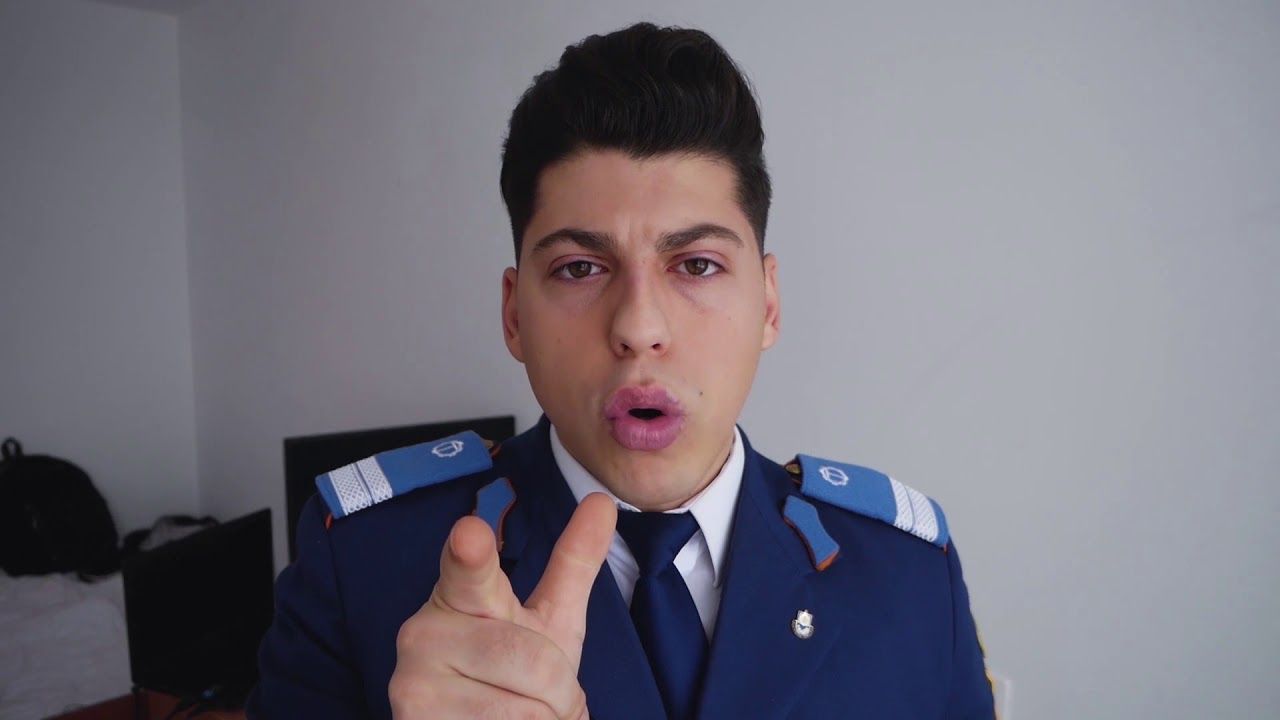 Militărie cu vlogger. Cine e tânărul care vrea să-i convingă pe alţii să se înroleze? (VIDEO) 