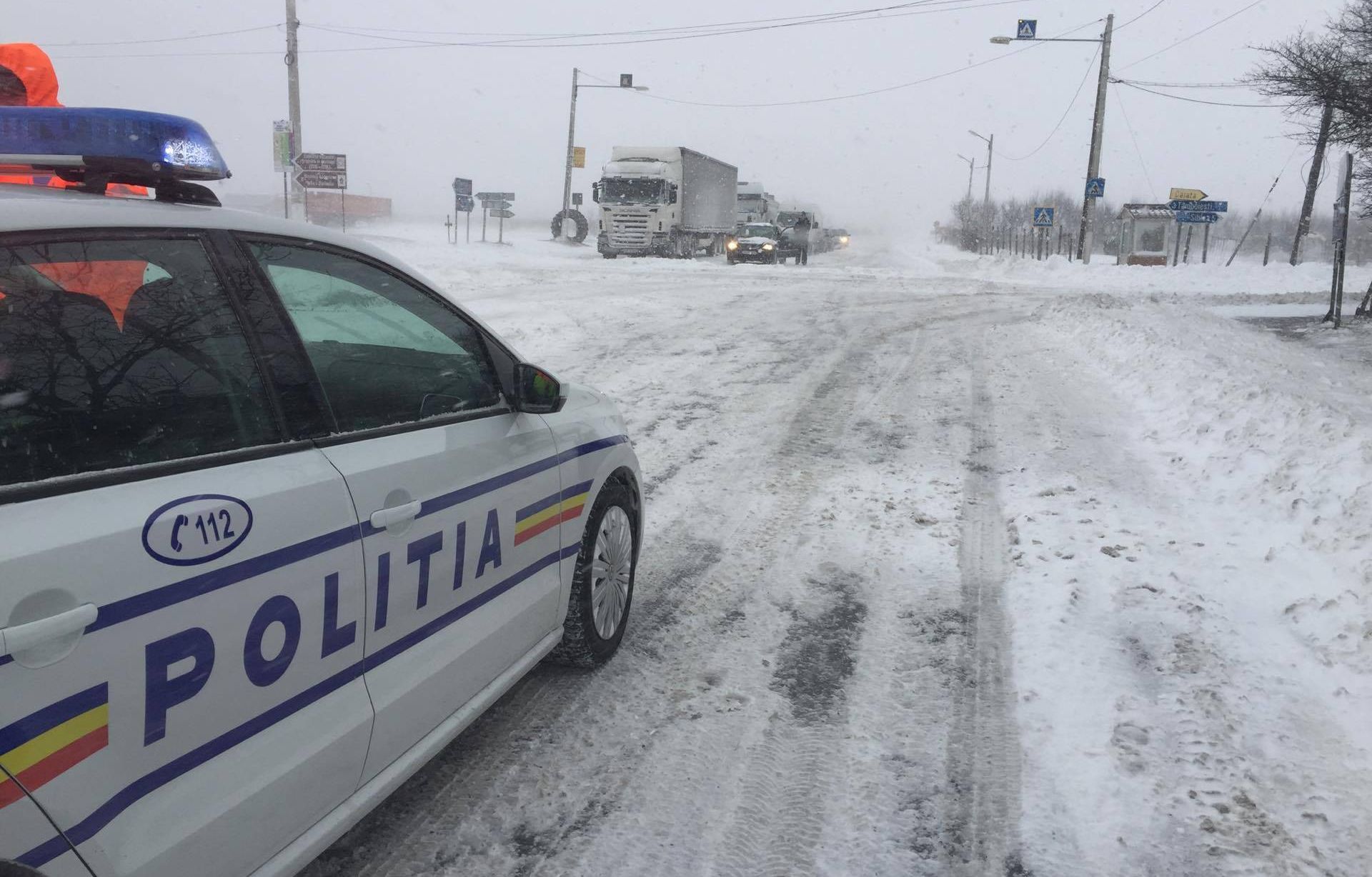ALERTĂ METEO. Cod galben de vânt puternic şi ninsori abundente. Strat consistent de zăpadă