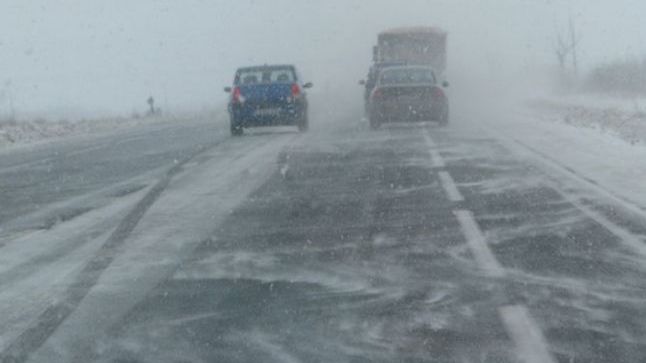 Alertă pe Autostrada A2. Pericol de accidente din cauza ploii îngheţate
