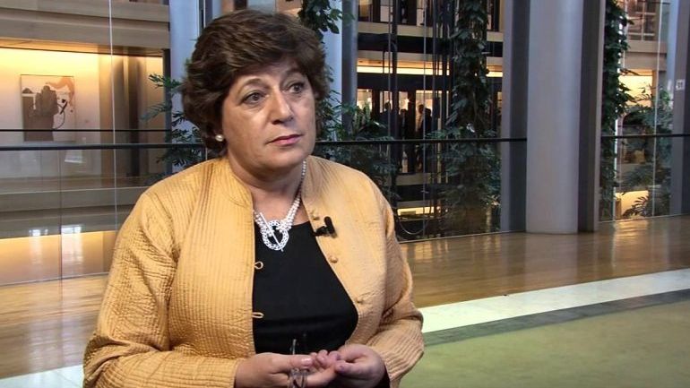 O eurodeputată portugheză despre Dăncilă: ”Credeam că e mută”. Dragnea? ”Un pretins socialist”