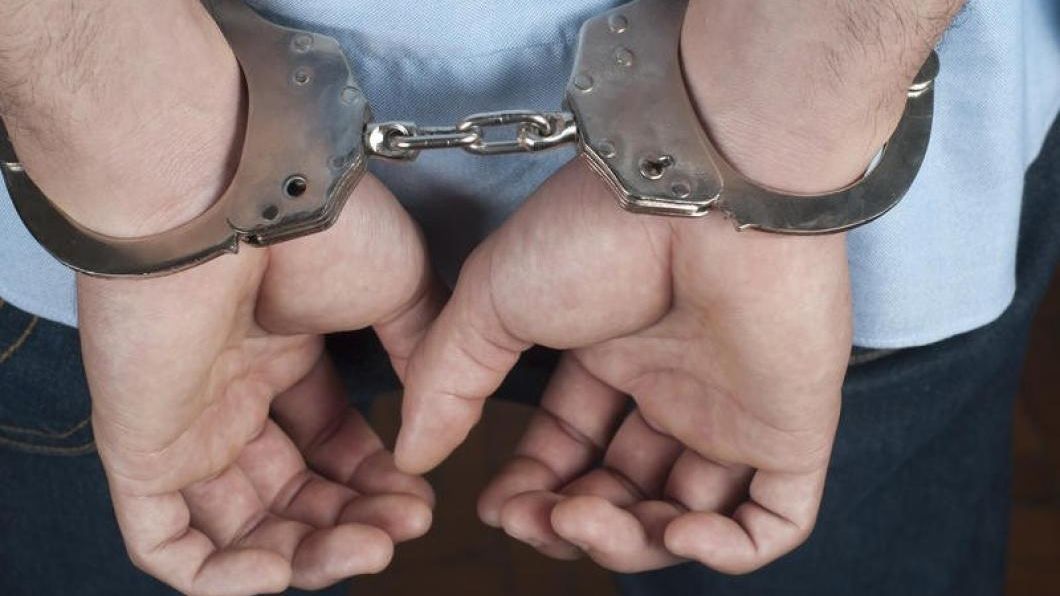 Profesorul bucureştean acuzat că a agresat sexual o elevă a fost arestat preventiv