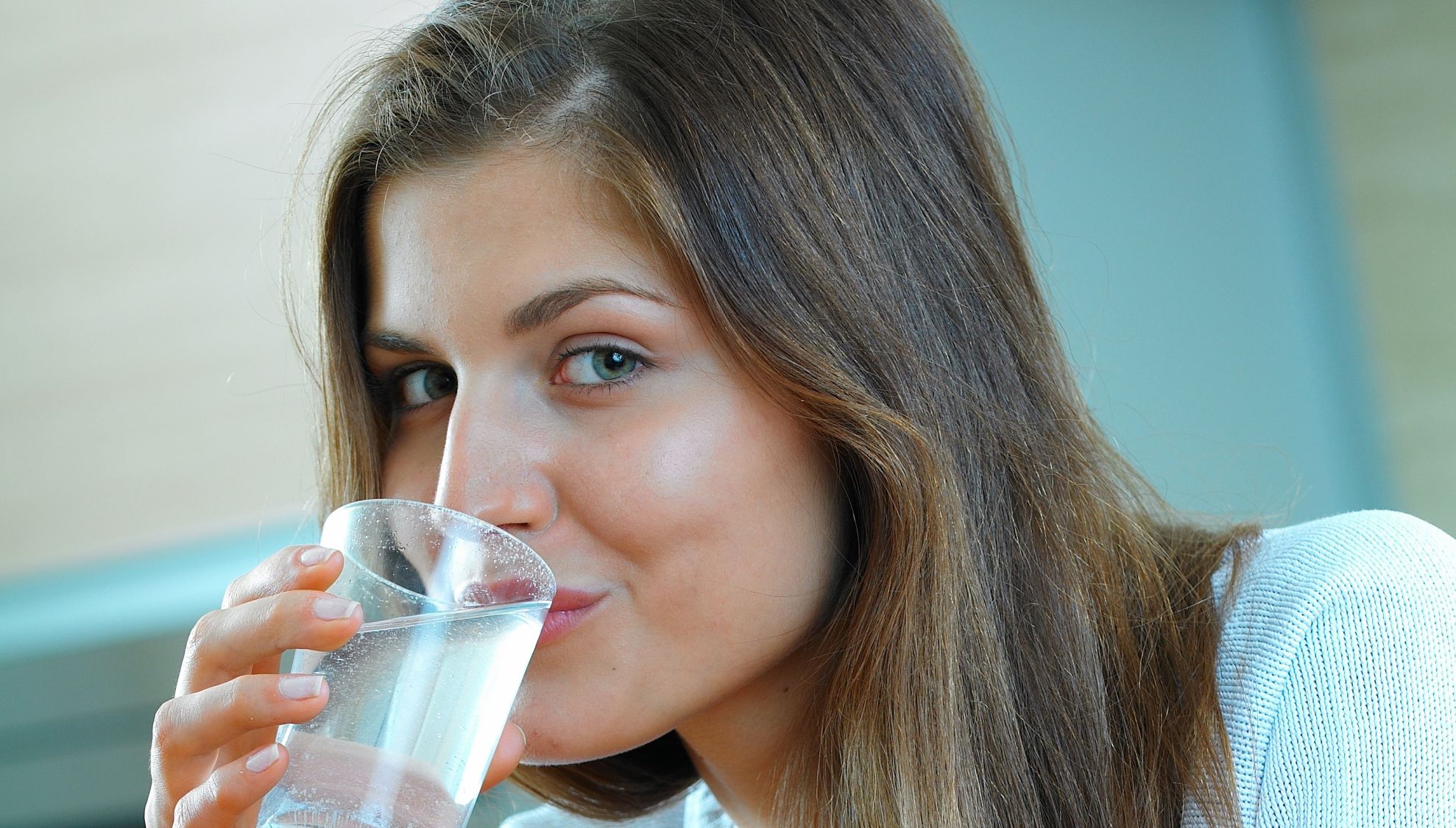 Dezavantajele dietei cu apă, unul dintre cele mai populare regimuri de slăbit