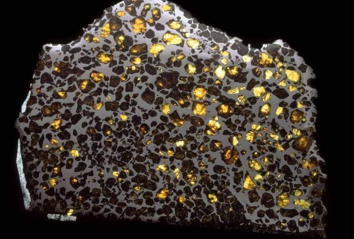 Un meteorit plin de diamante a ajuns pe Pământ. "Am pus mâna pe o planetă dispărută"