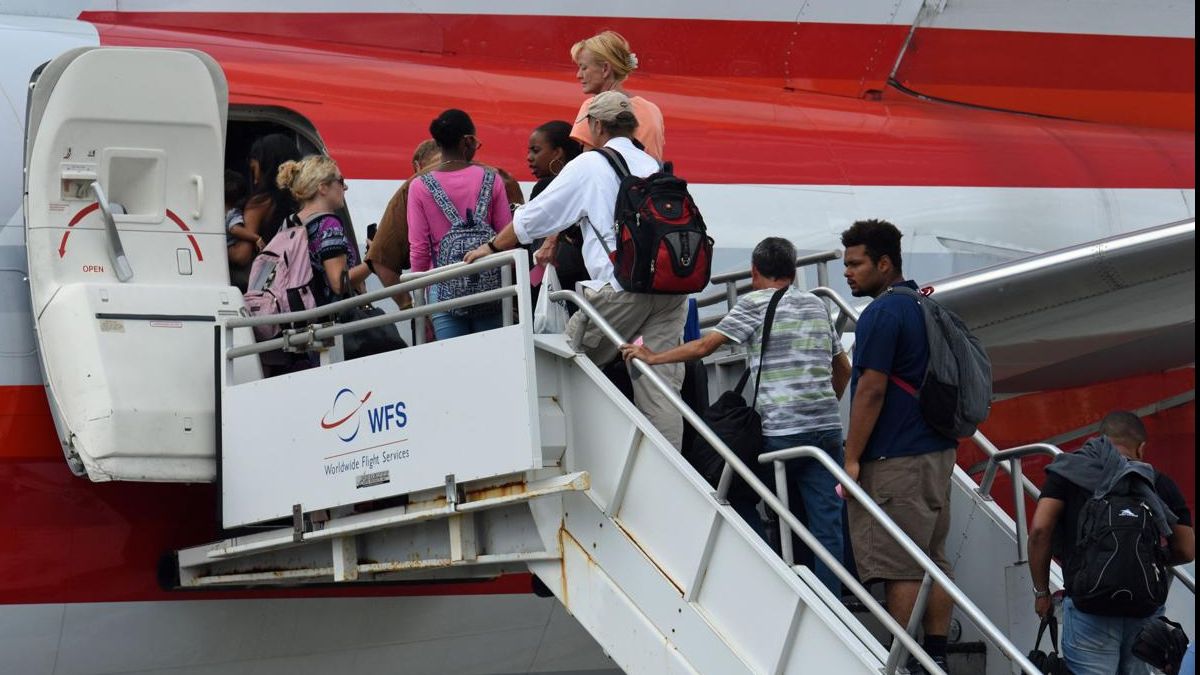 Guvernul vrea un "Big Brother" pentru zborurile cu avionul. Toate datele pasagerilor ajung la UNIP