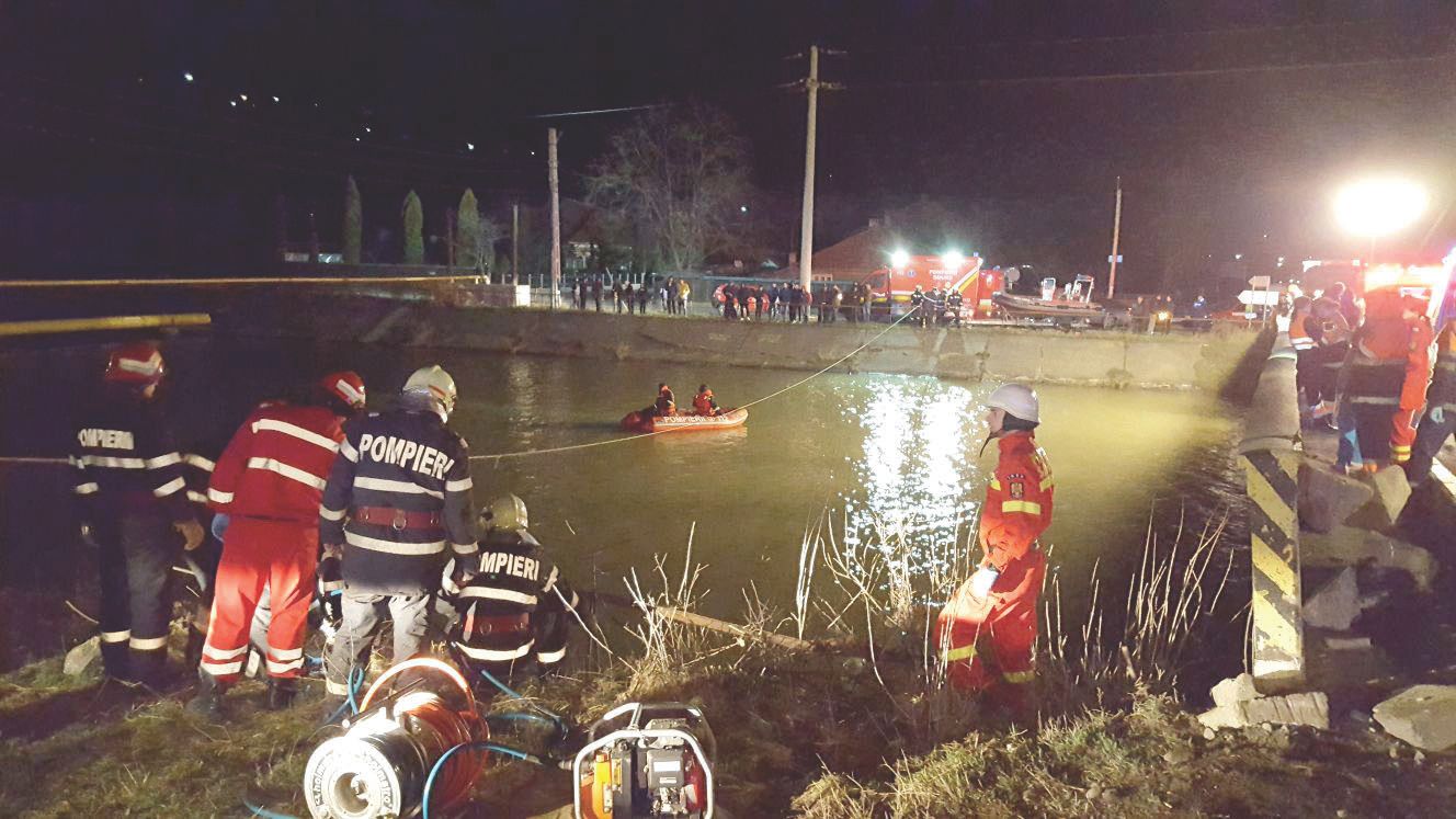 O nouă ipoteză în cazul accidentului de microbuz în care au murit 9 oameni (FOTO)