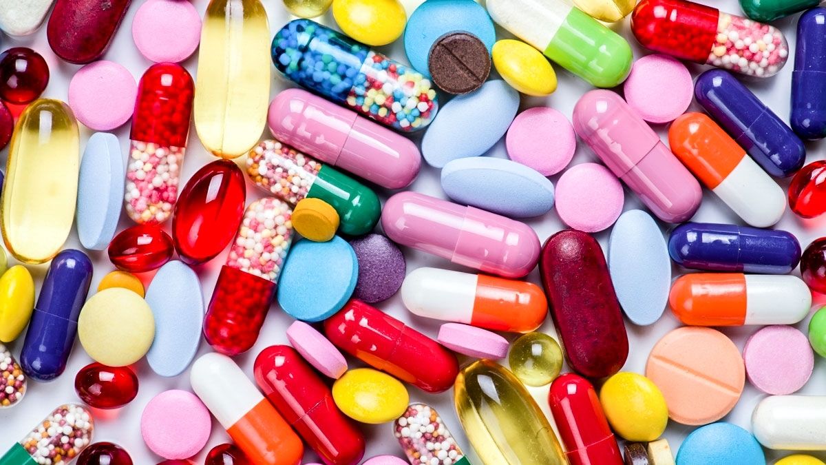 Medicii nu recomandă folosirea antibioticelor în tratarea infecției cu SARS-CoV-2