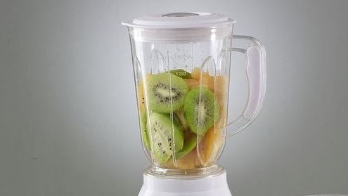 Alimentele pe care nu trebuie să le pui niciodată în blender! Tu știi care sunt acestea? 