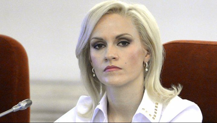 Gabriela Firea a plecat supărată de la recepţia de la Cotroceni. Motivul?