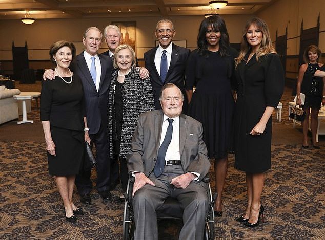 A "tăiat-o" pe Melania Trump. Gestul care a bulversat Statele Unite