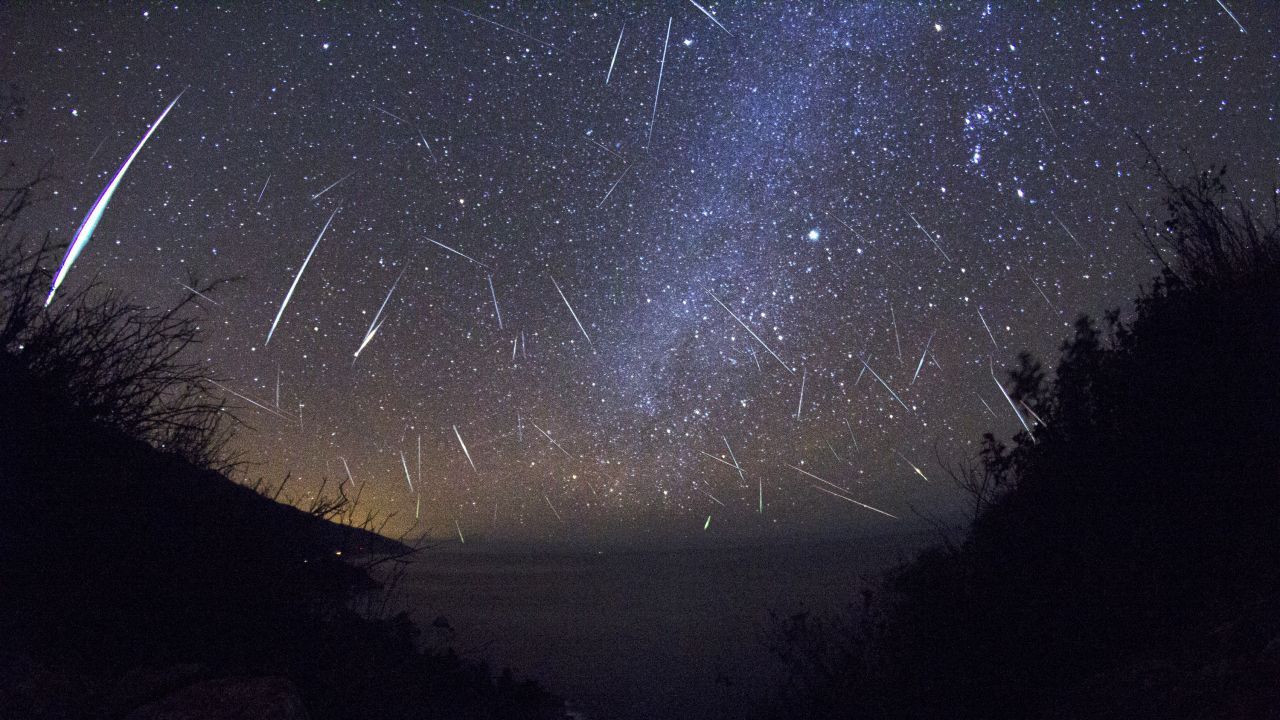 Fenomen astronomic spectaculos. Ploaia de meteroriţi Lyride. Unde şi când o putem urmări